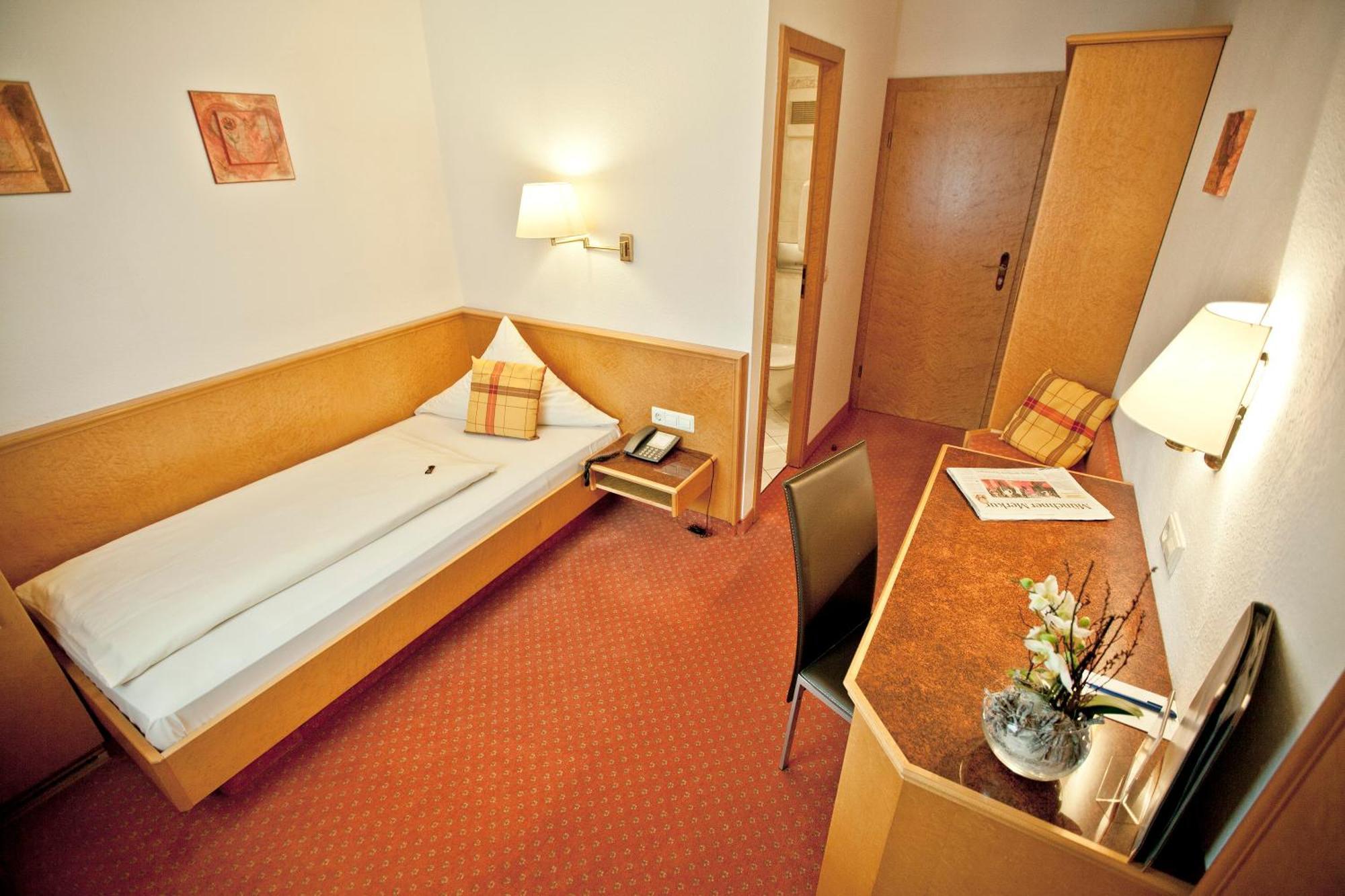 Wuermtaler Gaestehaus Grafelfing Room photo